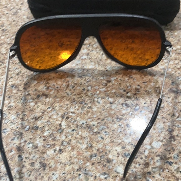 Vintage turbo sunglasses - Picture 3 of 7